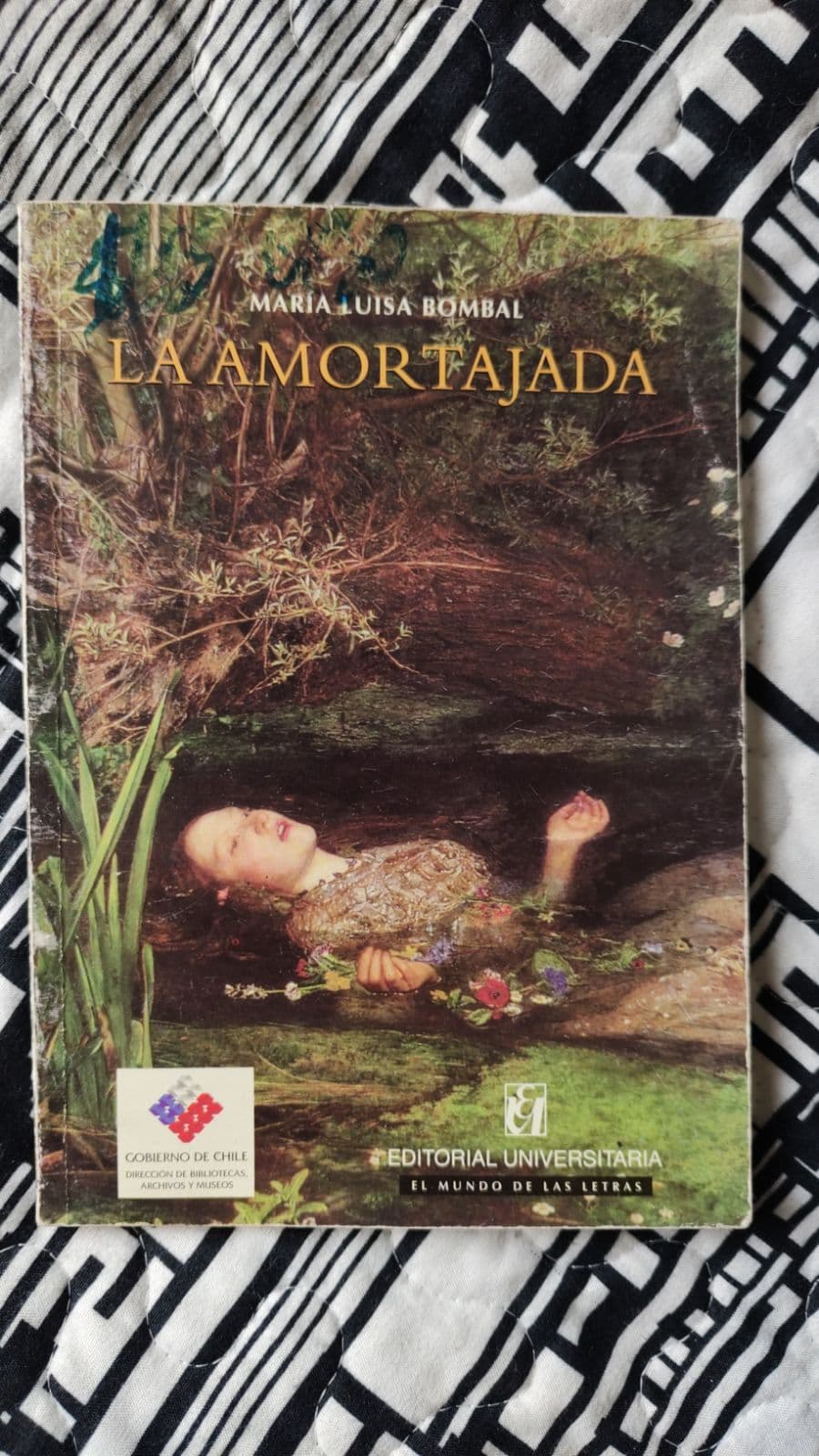 La amortajada
