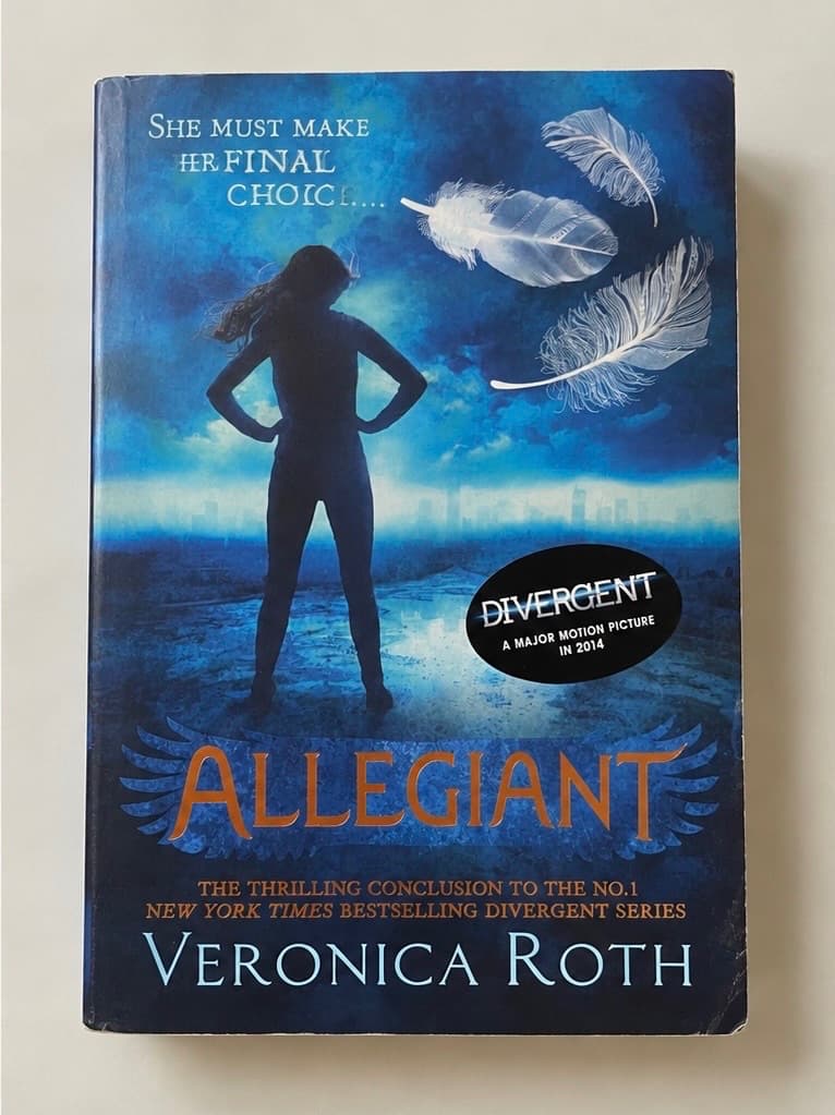 Allegiant — Verónica Roth, libro usado
