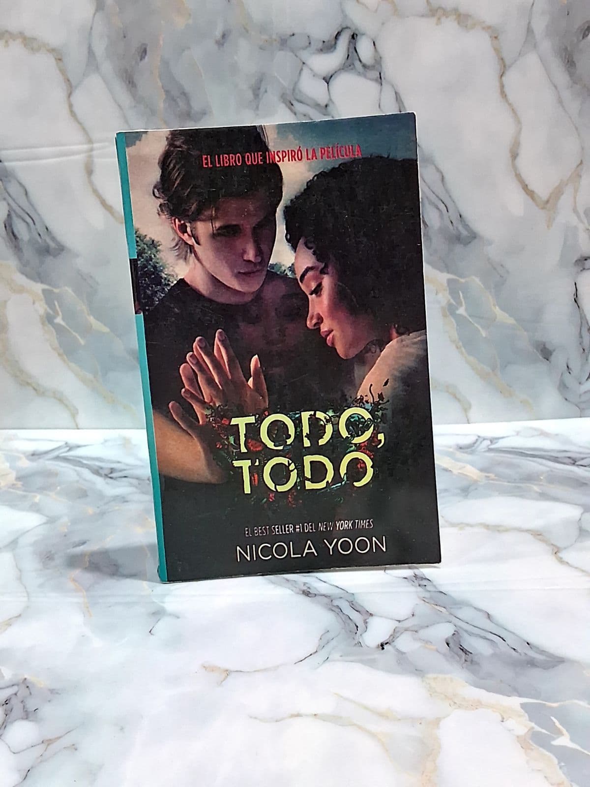 Todo Todo — Nicolas Yoon, libro usado