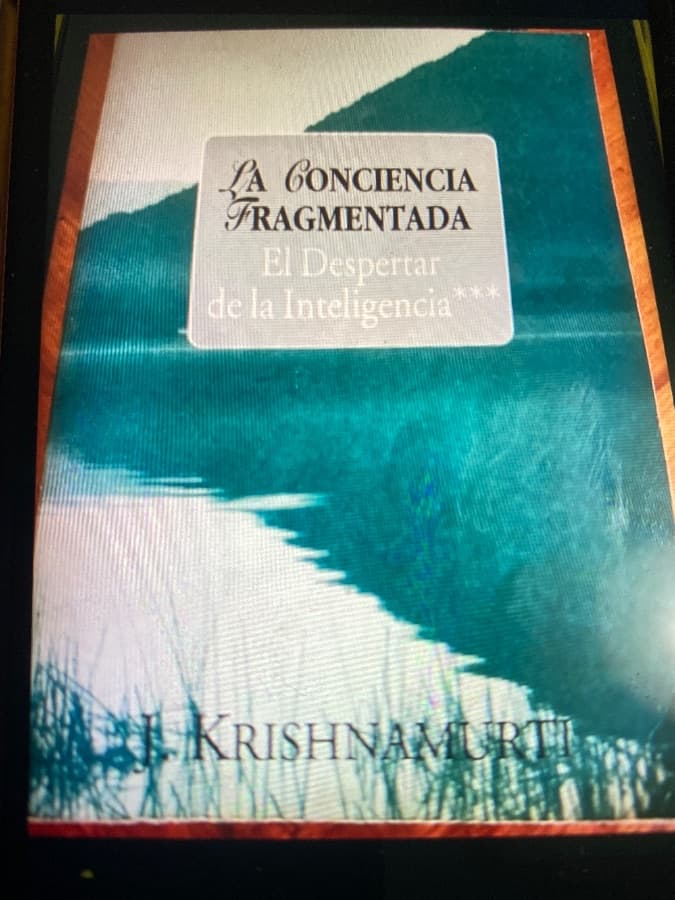 La Conciencia Fragmentada: El Despertar de la Inteligencia