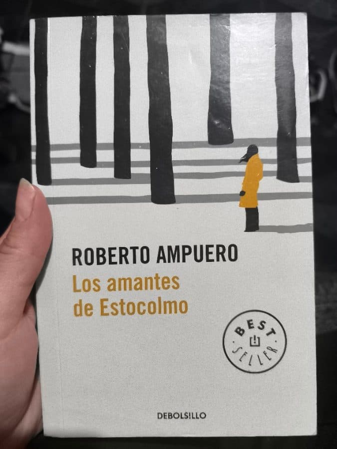 Los amantes de Estocolmo — Roberto Ampuero, libro usado