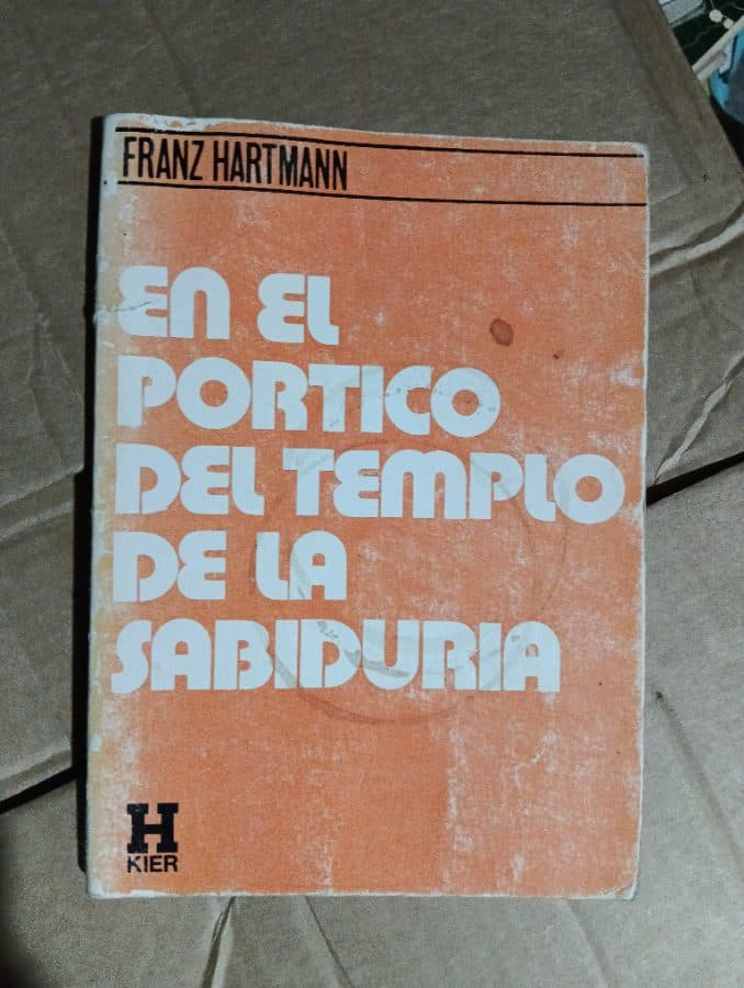 En el pórtico del templo de la sabiduría