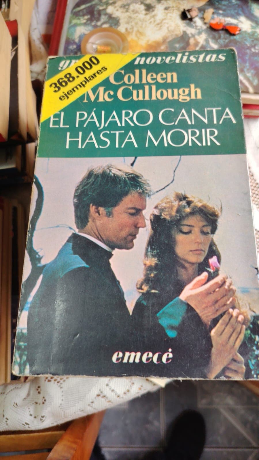 El Pájaro Canta hasta Morir — Colleen McCullough, libro usado