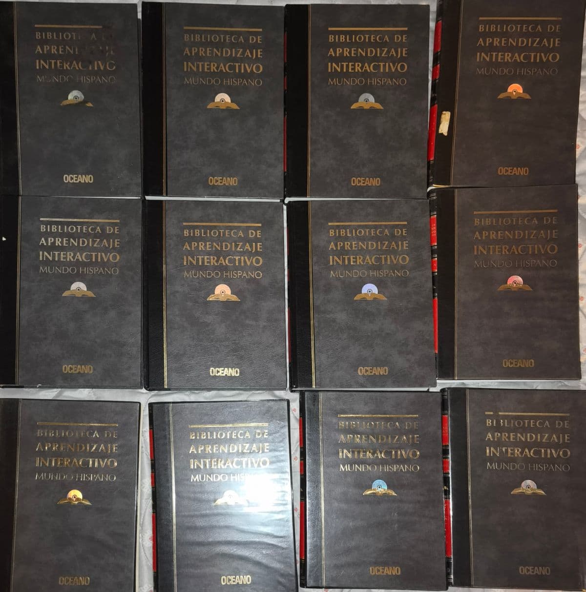 Biblioteca de Aprendizaje Interactivo Mundo Hispano – Colección 12 tomos. — Editorial Océano., libro usado