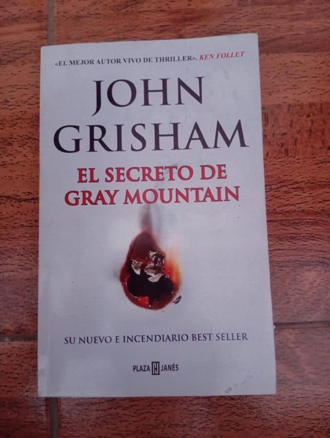 El secreto de Gray Mountain — John Grisham, libro usado