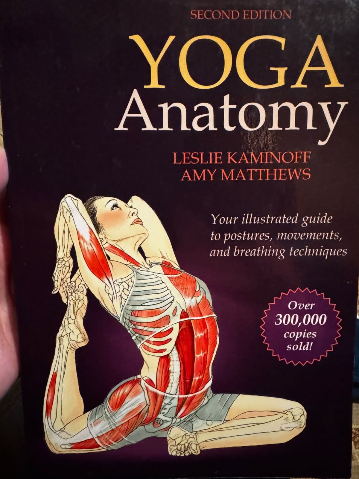 Yoga Anatomy — Leslie Kaminoff/Amy Mathews, libro usado