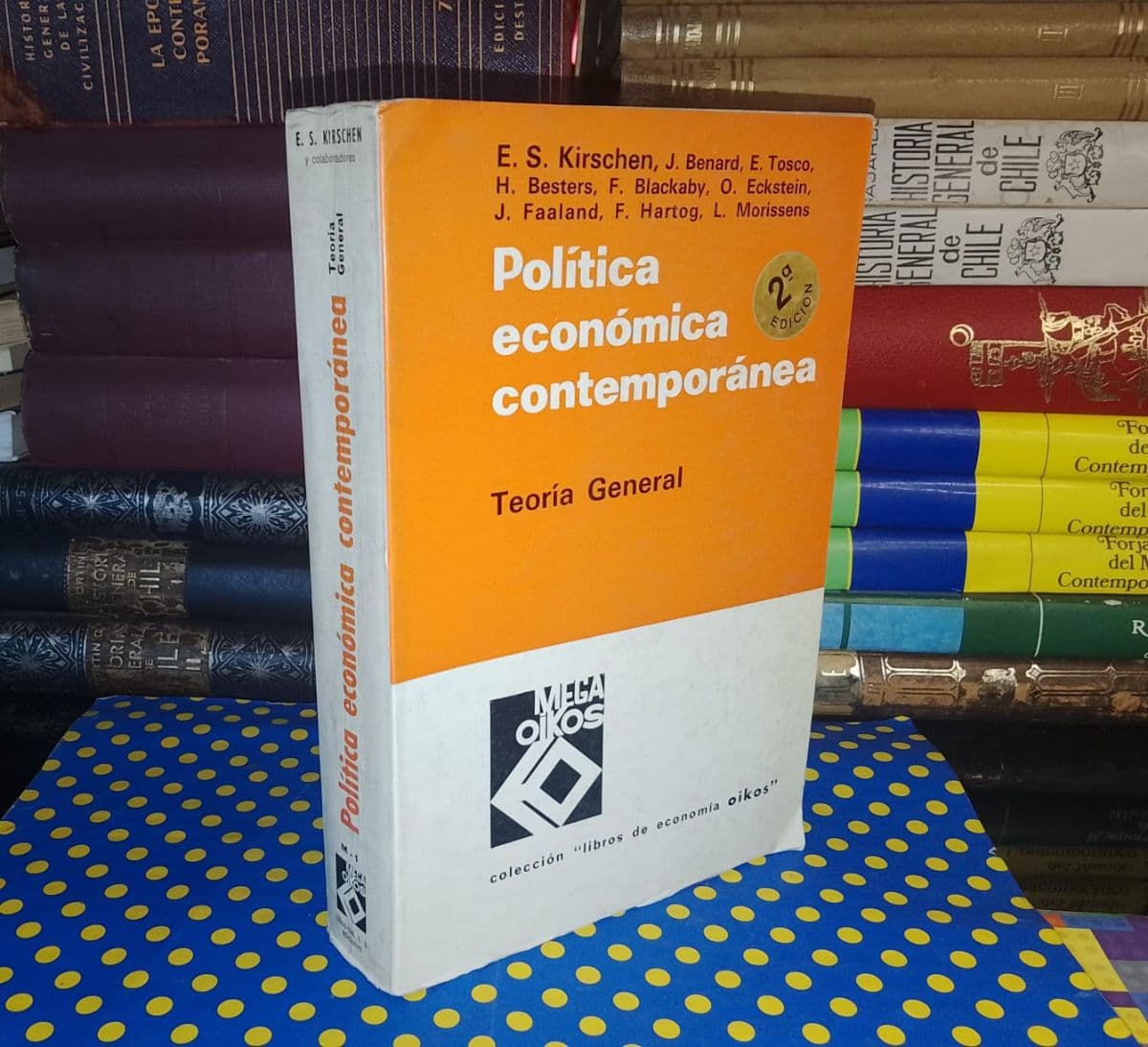 Política Económica Contemporánea — E. S. Kirschen | J. Benard | E. Tosco | H. Besters | F. Blackaby | O. Eckstein | J. Faaland | F. Hartog | L. Morissens , libro usado