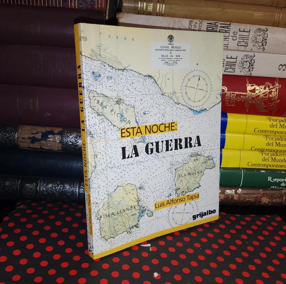 Esta Noche: La Guerra — Luis Alfonso Tapia, libro usado