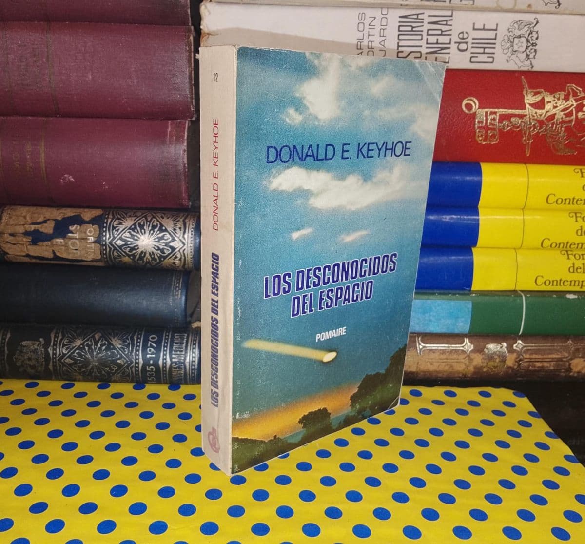 Los Desconocidos Del Espacio — Donald E. Keyhoe, libro usado