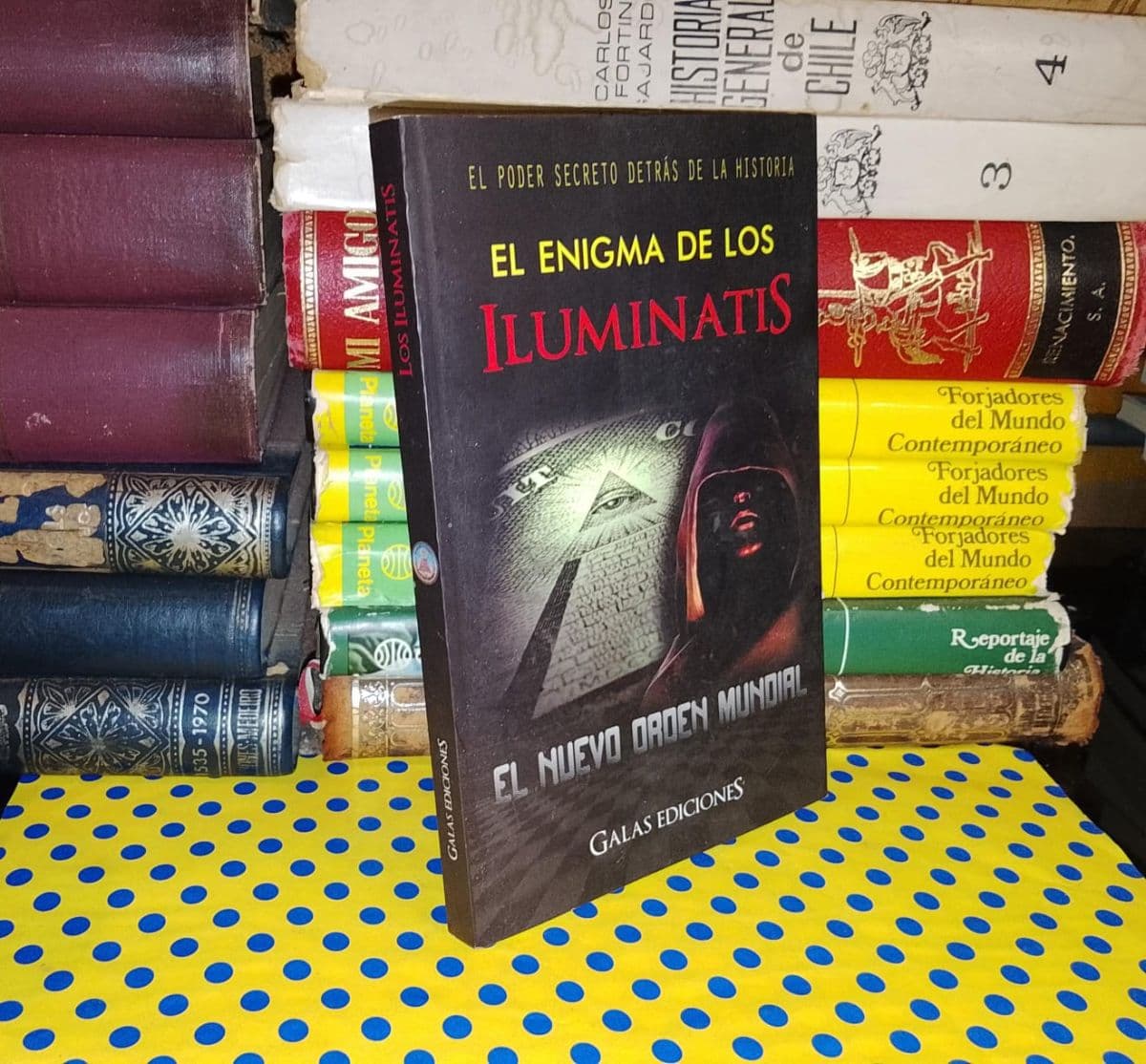 El Enigma De Los Iluminatis — No indica autor, libro usado