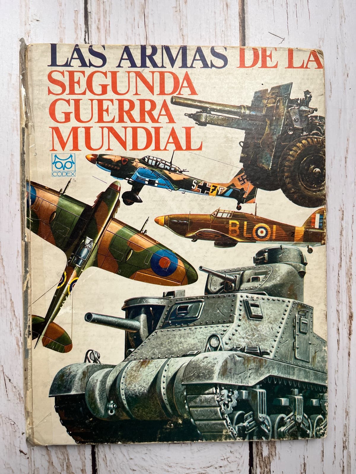 Las armas de la segunda guerra mundial — Editorial Codex, libro usado