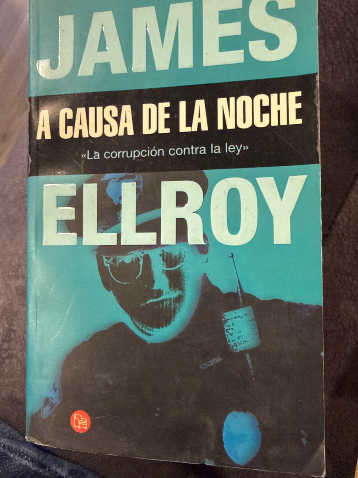 A causa de la noche