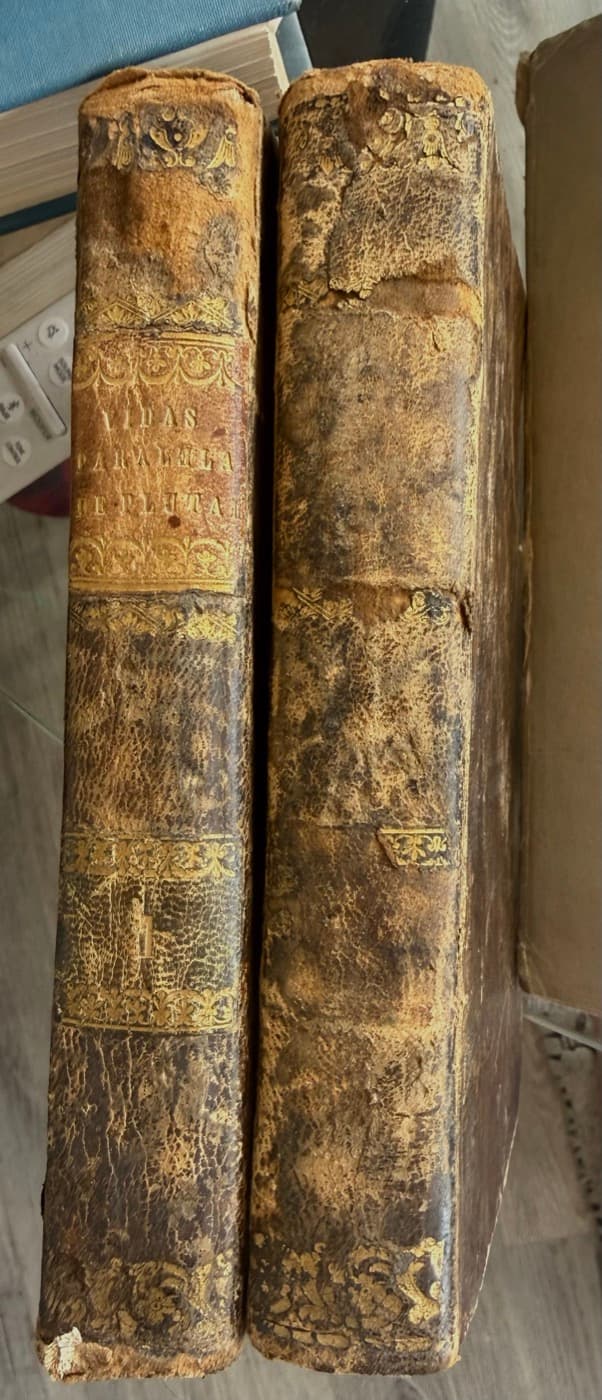 Las Vidas Paralelas de Plutarco — Tomos I y II (Imprenta Nacional, Madrid, 1821)