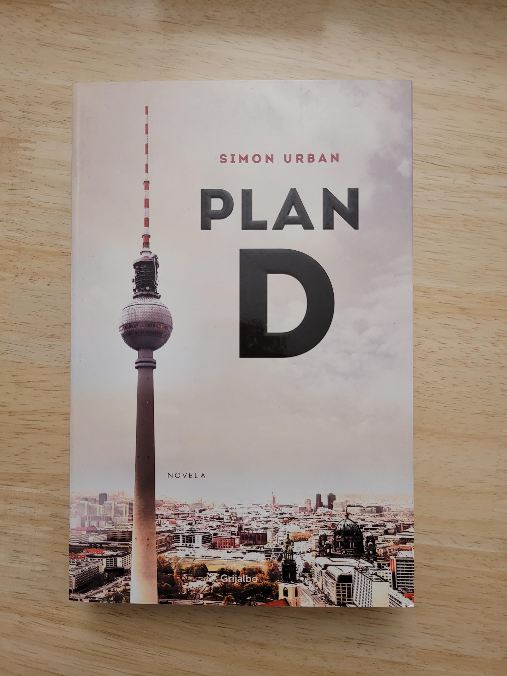 Plan D — Simón Urban, libro usado